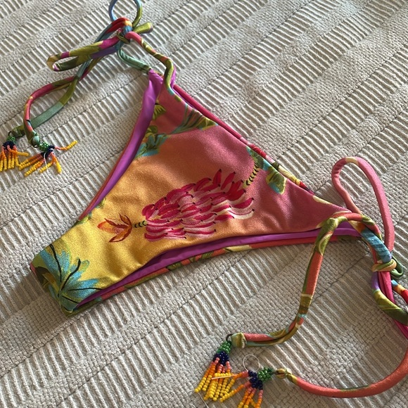 FARM Rio bikini bottom - Picture 2 of 8